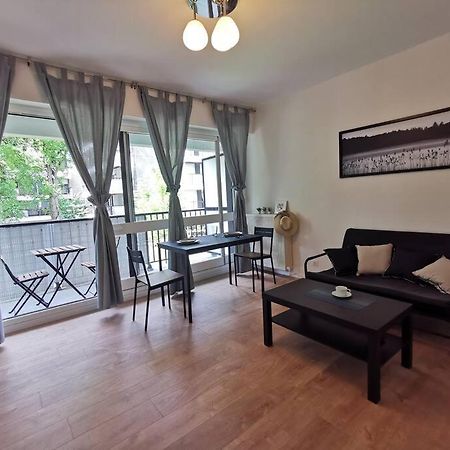Cosy Apartment At Merignac-Centre Bagian luar foto