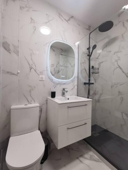 Cosy Apartment At Merignac-Centre Bagian luar foto